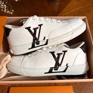 Women’s Louis Vuitton Charlie Sneakers | Size 8.5 _ EU 39.